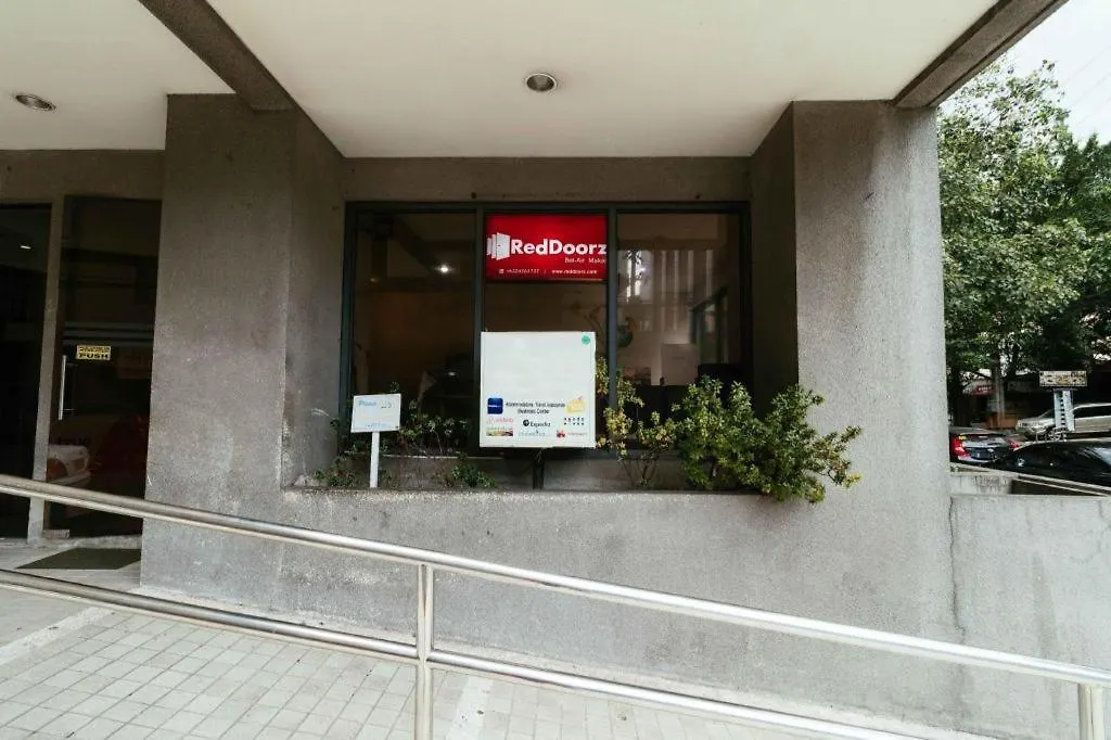 Reddoorz @ Bel Air Soho Suites Makati Makati City Hotel