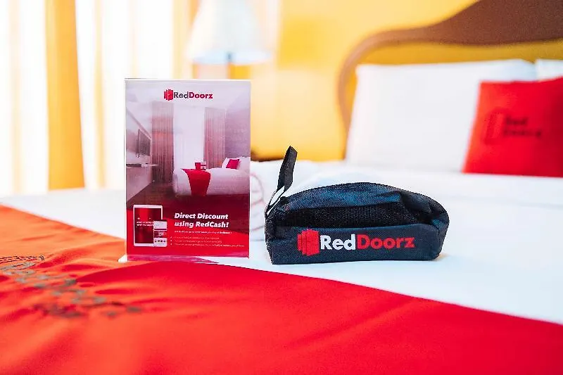 Hotel Reddoorz @ Bel Air Soho Suites Makati Makati City