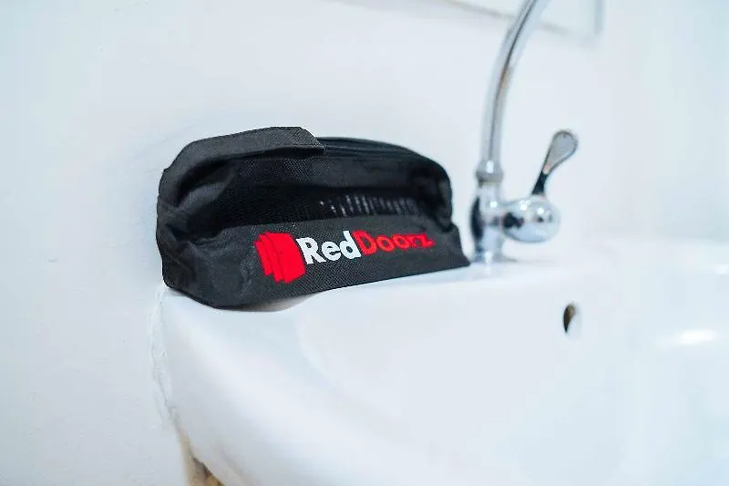Hotel Reddoorz @ Bel Air Soho Suites Makati Makati City