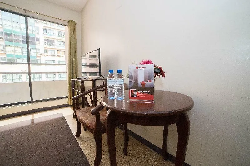 Reddoorz @ Bel Air Soho Suites Makati Makati City 2*,