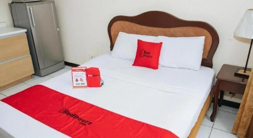 Reddoorz @ Bel Air Soho Suites Makati Makati City 2*,